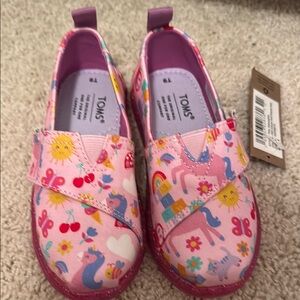 Tom’s size 9 girls shoes